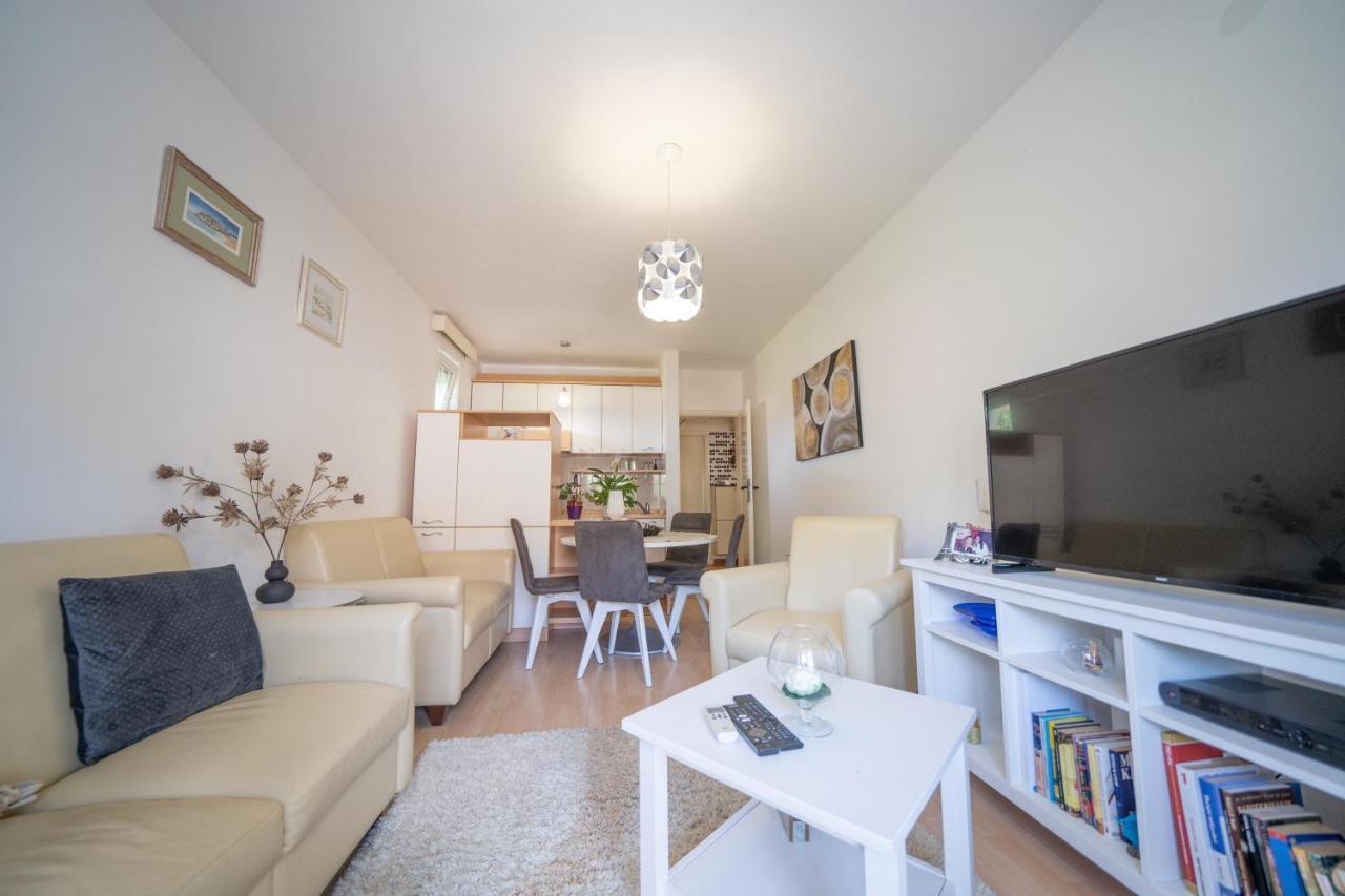 Sunshine Appartement Kotor Buitenkant foto