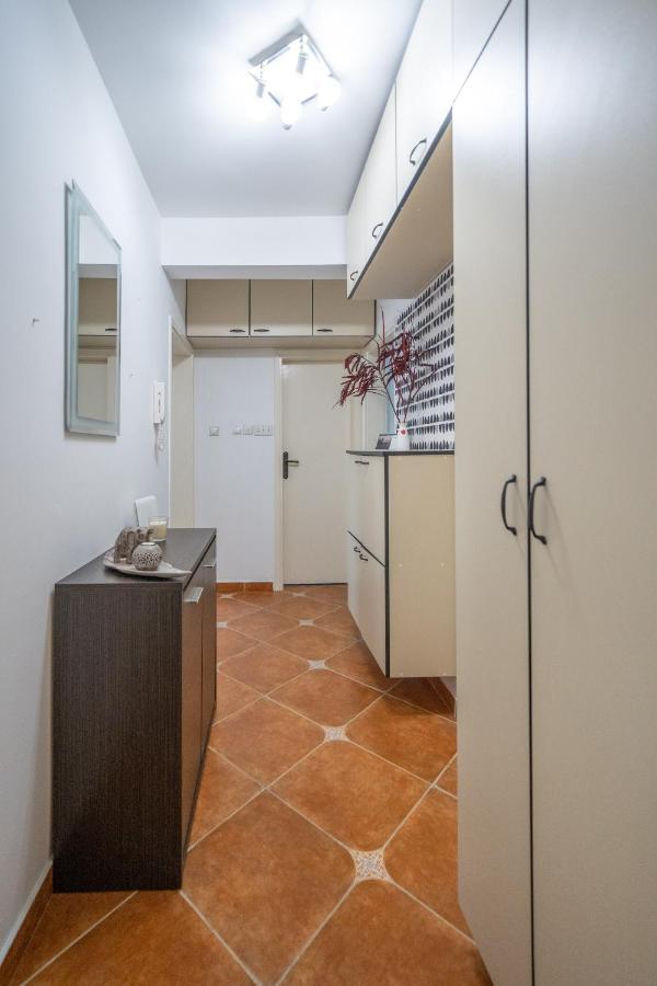 Sunshine Appartement Kotor Buitenkant foto
