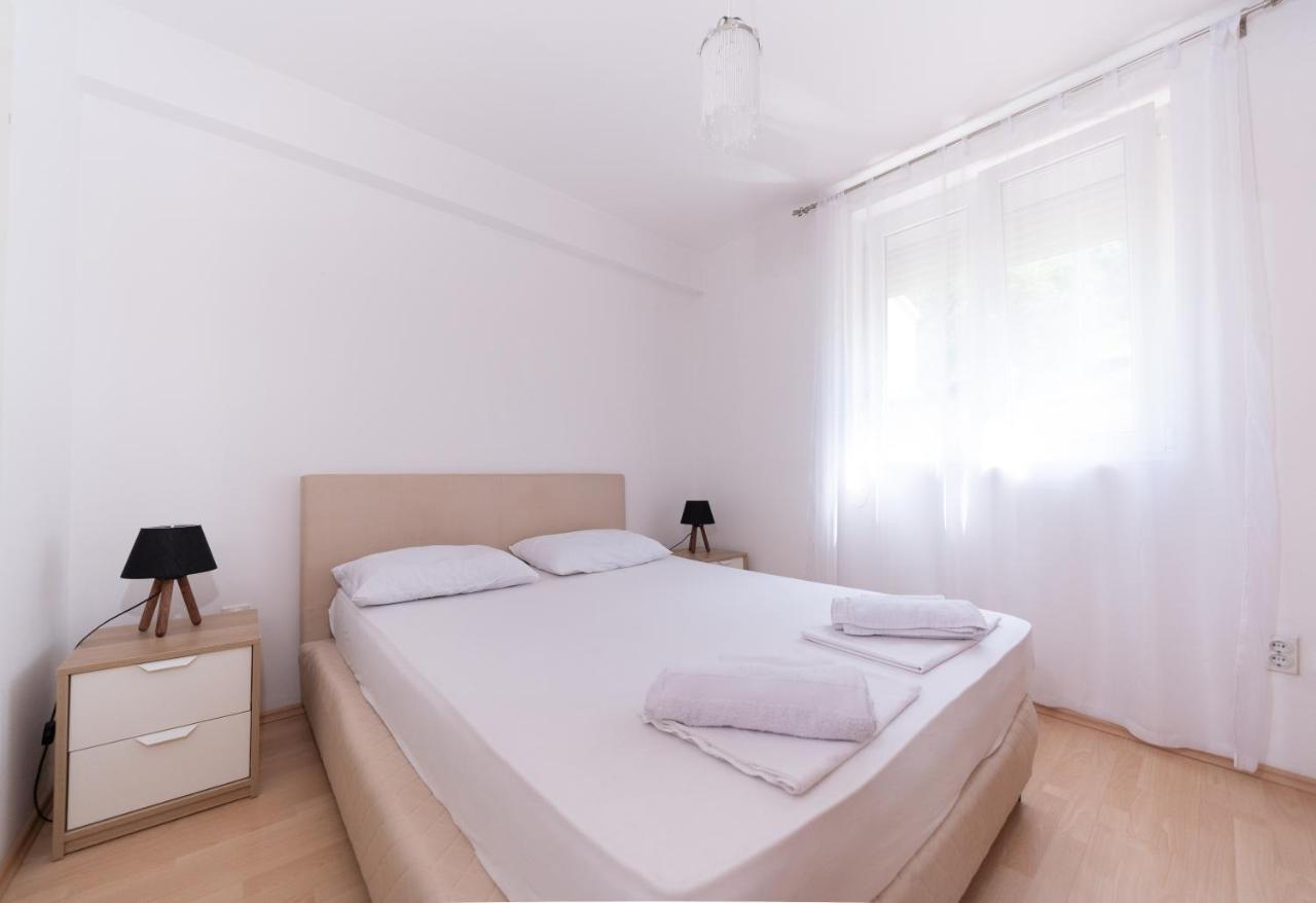 Sunshine Appartement Kotor Buitenkant foto