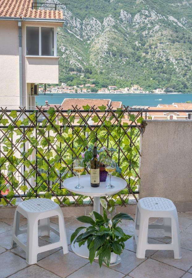 Sunshine Appartement Kotor Buitenkant foto